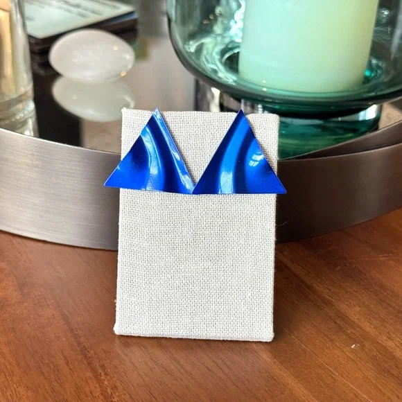 Vintage Blue Metal Triangle Wave Earrings - Picture 6 of 7